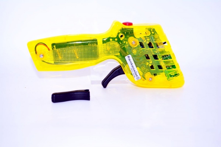 Frankenslot WIRELESS Trigger Controller for Carrera Digital 124/132  (multiple colors)