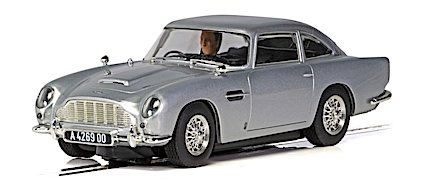 Scalextric C4202 James Bond Aston 